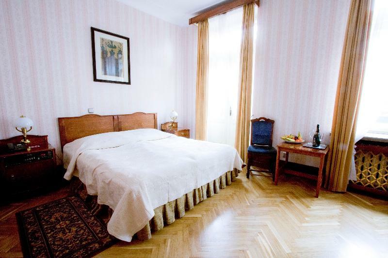 Hotel H15 Francuski Old Town Краків Екстер'єр фото